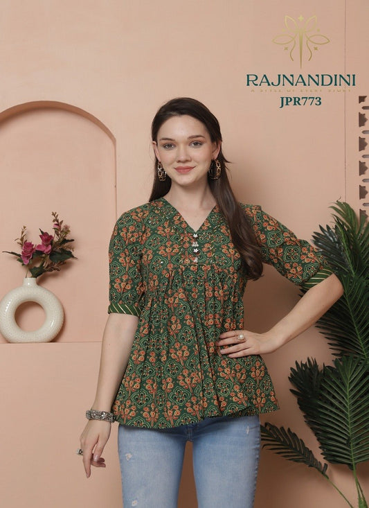 Green color Aaradhya, Rajnandini Cambric Cotton Printed Tops